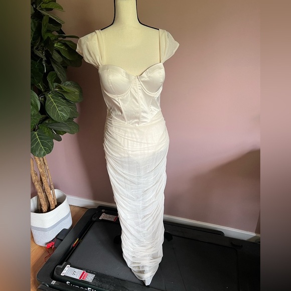 Oh Polly Cecily Dress Cream SEE DESCRIPTION - Picture 3 of 12